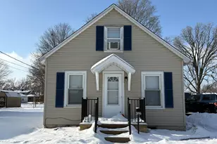 427 N Kenosha Ave, Oglesby, IL 61348 - Photo 1