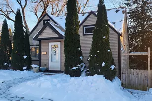 328 Clifton Dr, Round Lake Park, IL 60073 - Photo 1