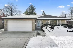 10113 W Palmer Ave, Melrose Park, IL 60164 - Photo 1