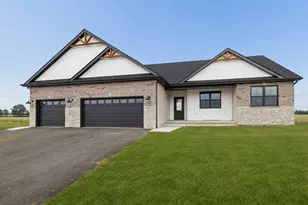 30827 Harvest Dr, Wilmington, IL 60481 - Photo 1