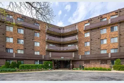 850 Wellington Avenue #304, Elk Grove Village, IL 60007 - Photo 1