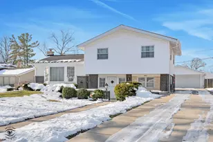 2815 Helen Dr, Glenview, IL 60025 - Photo 1