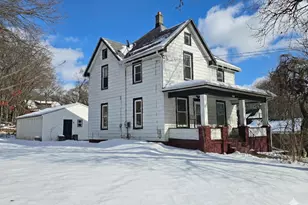 1021 N Rockton Ave, Rockford, IL 61103 - Photo 1