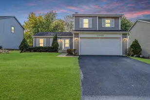 27W125 Chestnut Ln, Winfield, IL 60190 - Photo 1