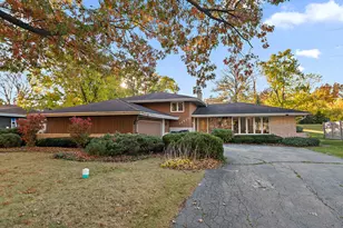 12810 S Cedar Ln, Palos Heights, IL 60463 - Photo 1