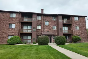 15711 Peggy Ln, Oak Forest, IL 60452 - Photo 1