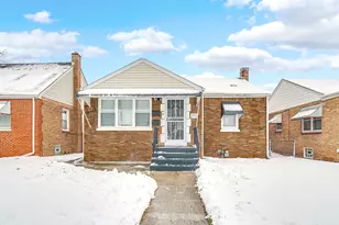 386 Paxton Ave, Calumet City, IL 60409 - Photo 1