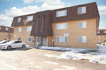 10425 Natoma Avenue #10, Chicago Ridge, IL 60415 - Photo 1