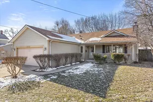 415 N West St, Plano, IL 60545 - Photo 1