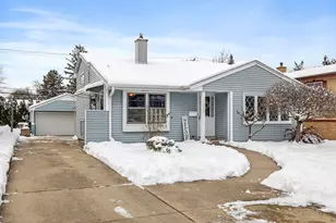 1136 S Summit Ave, Villa Park, IL 60181 - Photo 1