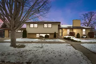 10801 S Tripp Ave, Oak Lawn, IL 60453 - Photo 1