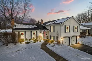 806 Fellows St, Saint Charles, IL 60174 - Photo 1