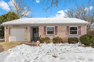 2S021 Lexington Ct, Warrenville, IL 60555 - Photo 1