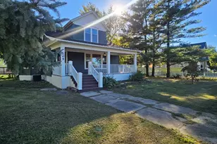 205 W North St, Leland, IL 60531 - Photo 1