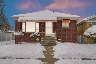 8844 S Prairie Ave, Chicago, IL 60619 - Photo 1