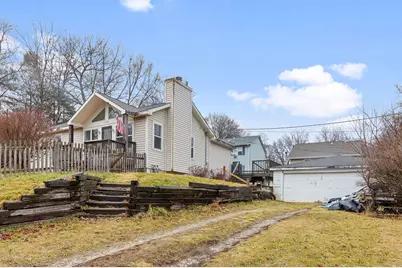 1008 W Dale Avenue, McHenry, IL 60051 - Photo 1