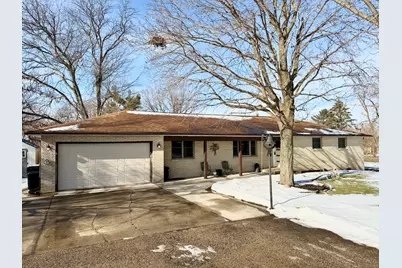 1011 Parks Lane, Ottawa, IL 61350 - Photo 1