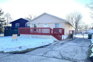 1606 N Poplar Ave N, Round Lake Beach, IL 60073 - Photo 1