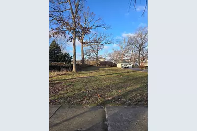 11156 S Worth Avenue, Worth, IL 60482 - Photo 1