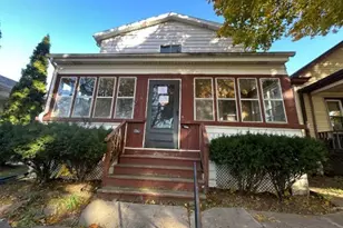 716 Wilcox St, Joliet, IL 60435 - Photo 1