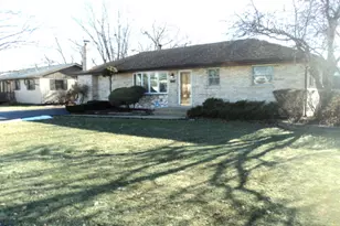 7711 W 82nd St, Bridgeview, IL 60455 - Photo 1