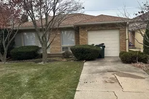 4050 W Columbia Ave, Lincolnwood, IL 60712 - Photo 1
