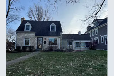 233 S Prospect Avenue, Clarendon Hills, IL 60514 - Photo 1