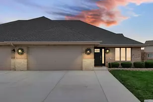 2122 Sky Hbr Dr, New Lenox, IL 60451 - Photo 1