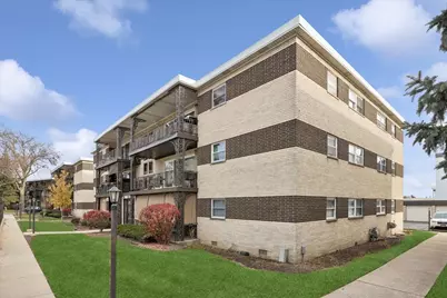 935 S 8th Avenue #5, La Grange, IL 60525 - Photo 1