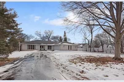 215 E Orchard Street, Arlington Heights, IL 60005 - Photo 1