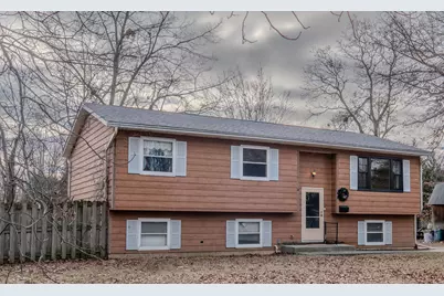 4149 W Oglesby Avenue, Gurnee, IL 60031 - Photo 1