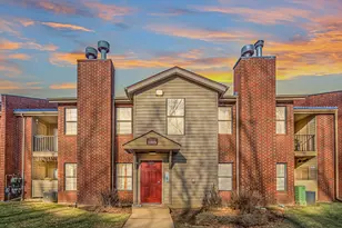 1915 N Hicks Rd, Palatine, IL 60074 - Photo 1