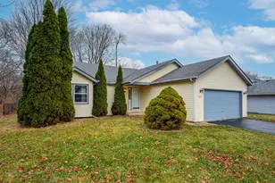 1219 W 6th St, Belvidere, IL 61008 - Photo 1