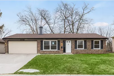 1330 E Kennedy Drive, Streamwood, IL 60107 - Photo 1