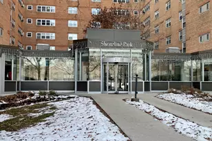 4960 N Marine Dr, Chicago, IL 60640 - Photo 1