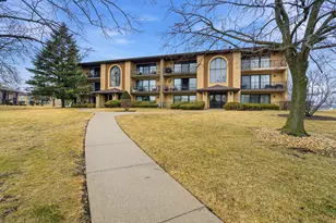 15140 Evergreen Dr, Orland Park, IL 60462 - Photo 1