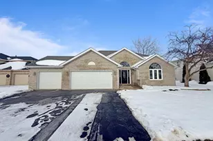 620 Larkspur Ln, Matteson, IL 60443 - Photo 1