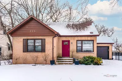225 Walker Place, Mundelein, IL 60060 - Photo 1