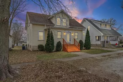 113 E Columbus Street, Sibley, IL 61773 - Photo 1