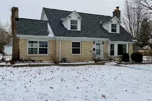 160 Ingleside Ave, Aurora, IL 60506 - Photo 1