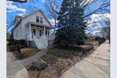 7425 N California Avenue, Chicago, IL 60645 - Photo 1