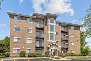 941 N Swift Rd, Addison, IL 60101 - Photo 1