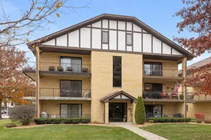 17968 Royal Oak Ct, Tinley Park, IL 60477 - Photo 1