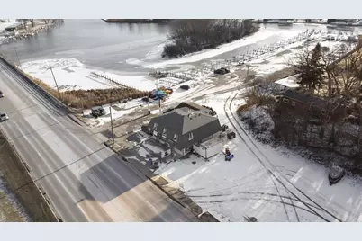 154 N US Highway 12 Highway, Fox Lake, IL 60020 - Photo 1