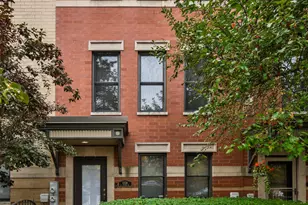 1036 N Crosby St, Chicago, IL 60610 - Photo 1