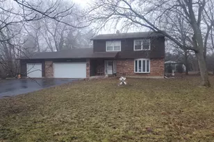 9411 Butternut Dr, Crystal Lake, IL 60014 - Photo 1