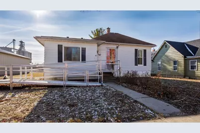 104 W North Street, Colfax, IL 61728 - Photo 1