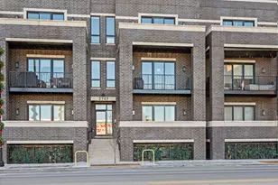 2745 W Lawrence Ave, Chicago, IL 60625 - Photo 1