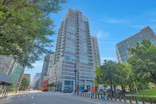 653 N Kingsbury St, Chicago, IL 60610 - Photo 1