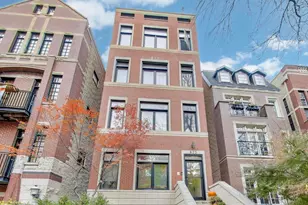 822 W Buckingham Pl, Chicago, IL 60657 - Photo 1